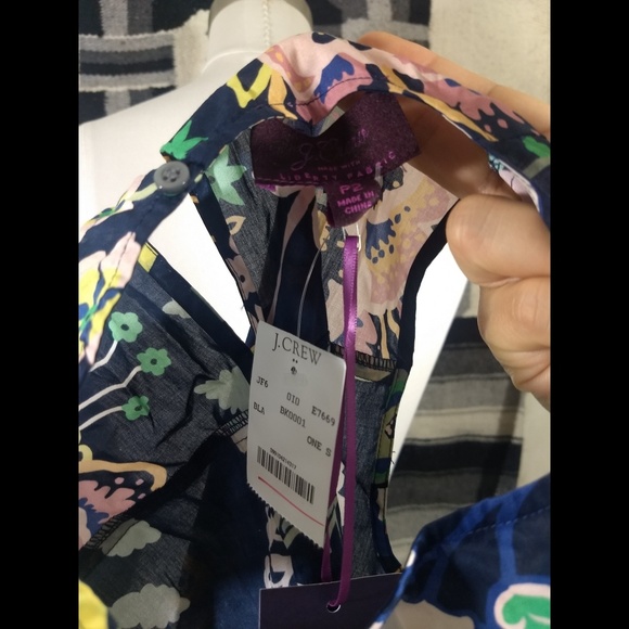 NWT J.Crew Sleeveless tank in Liberty® symphony fl - Picture 3 of 6